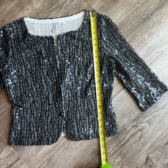 Iisli sequined 2 button cardigan 3/4 sleeve nwot extra button attached size 10 - Picture 13 of 16